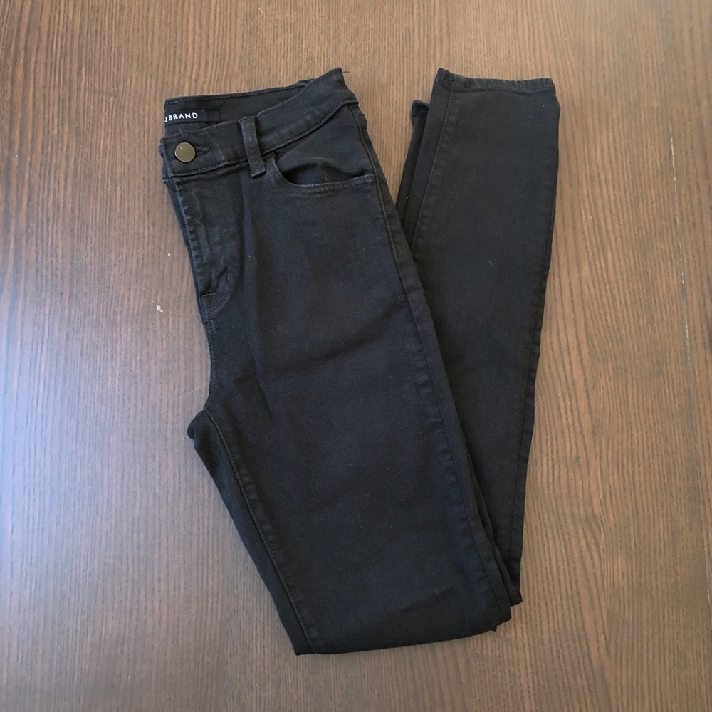 EUC J Brand black Jeans in Maria